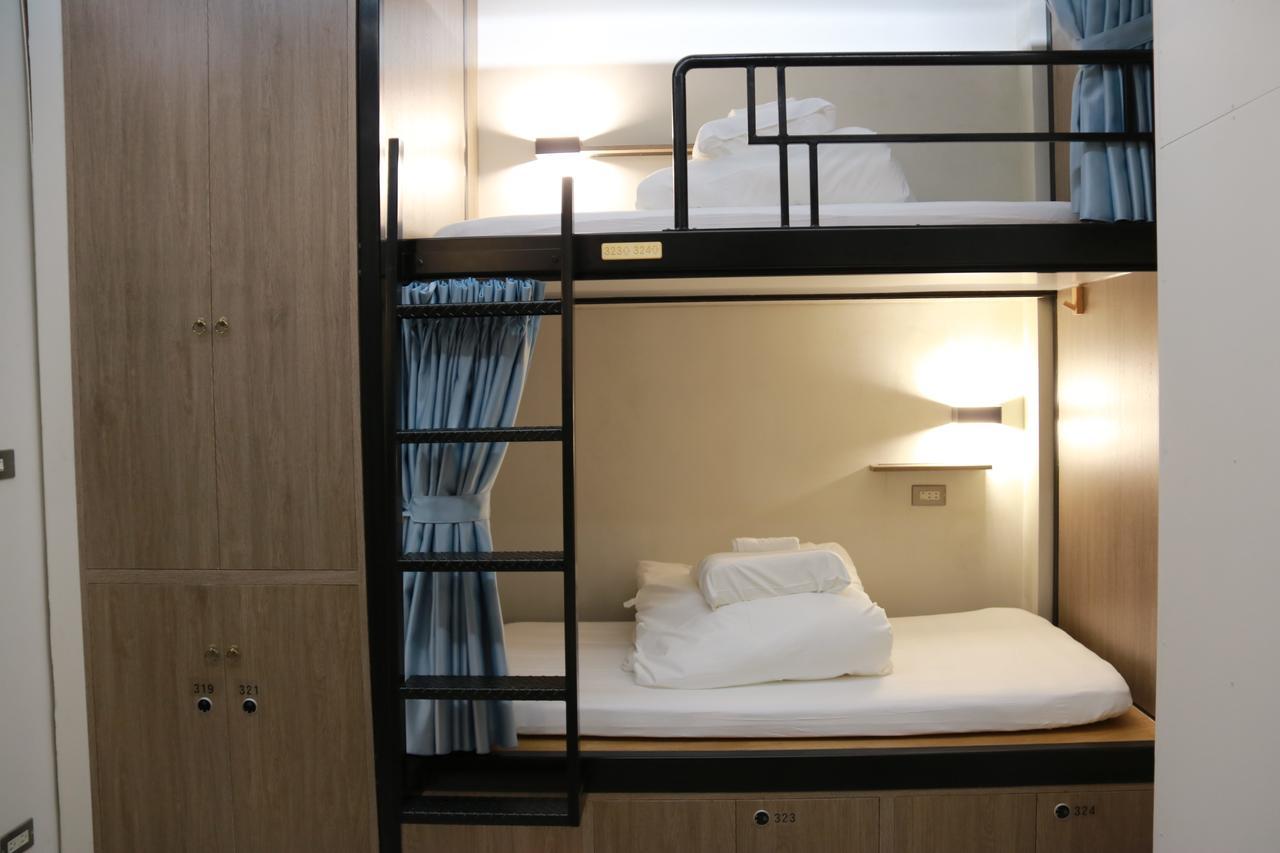 Red Home New Taipei City Екстериор снимка